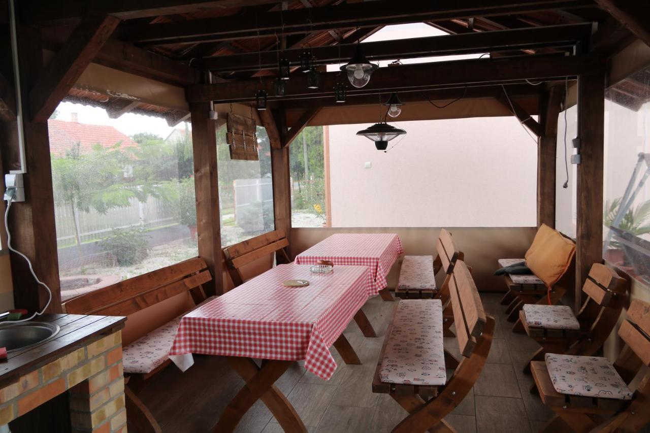 Apartmán Hortobagyi Kemences Vendeghaz Exteriér fotografie